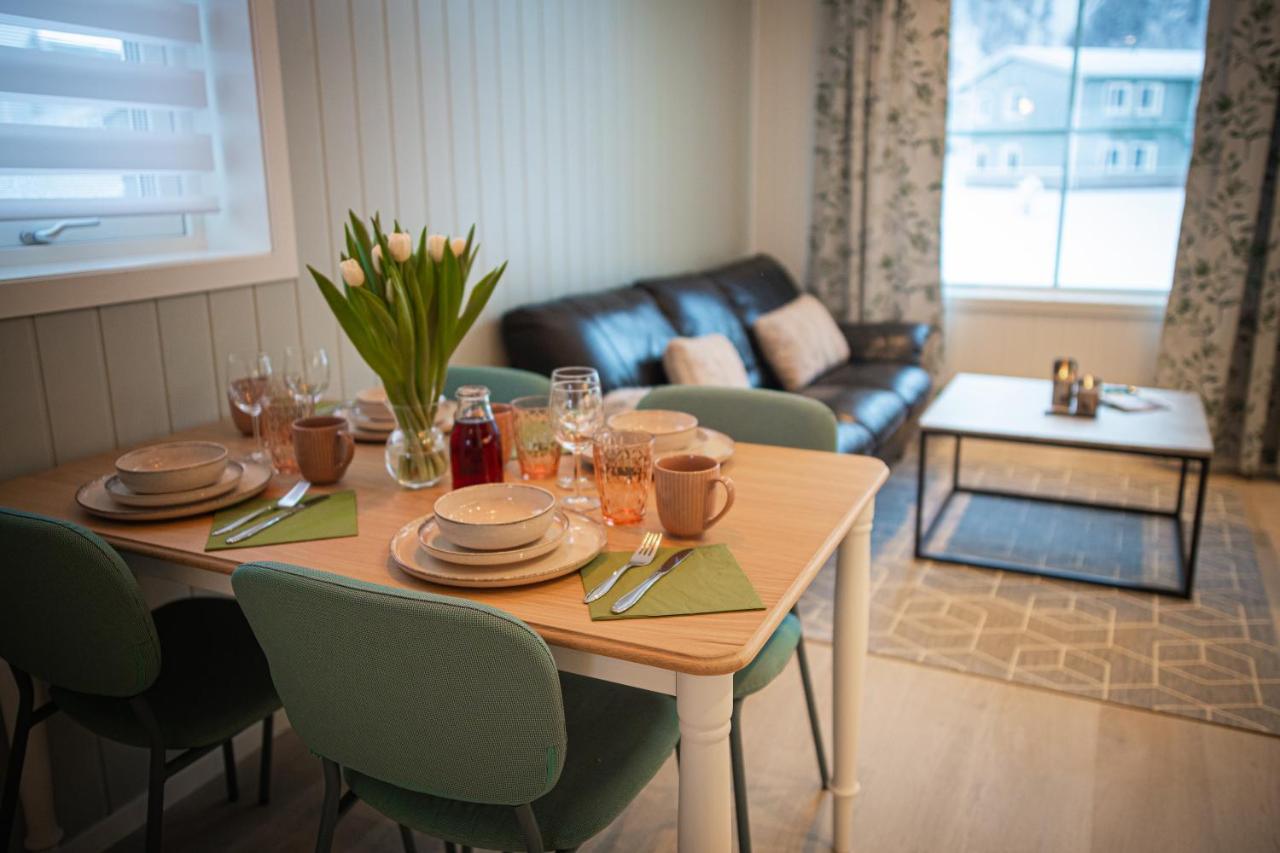 Forde Gjestehus Og Camping Førde Exterior foto