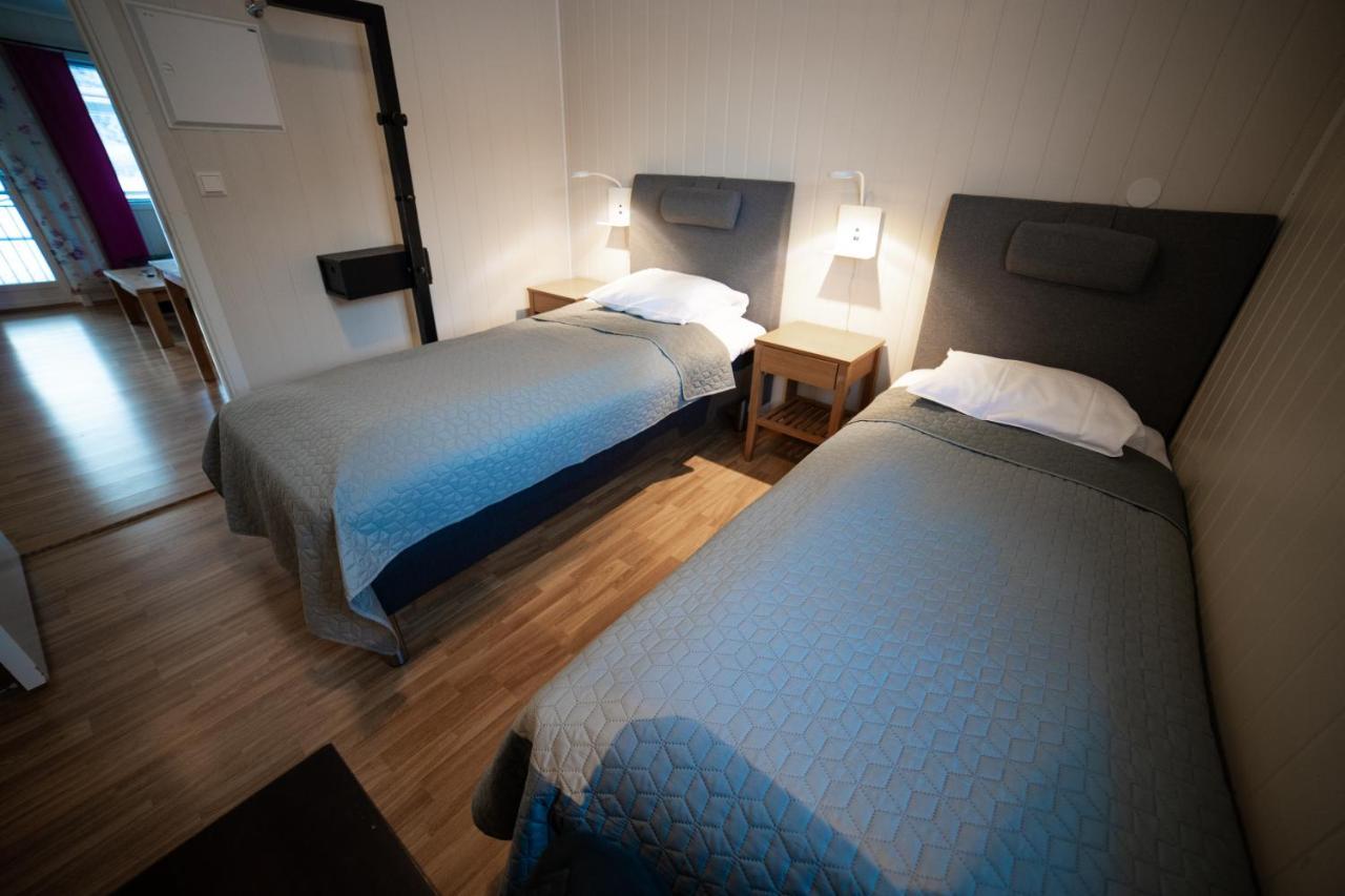 Forde Gjestehus Og Camping Førde Exterior foto
