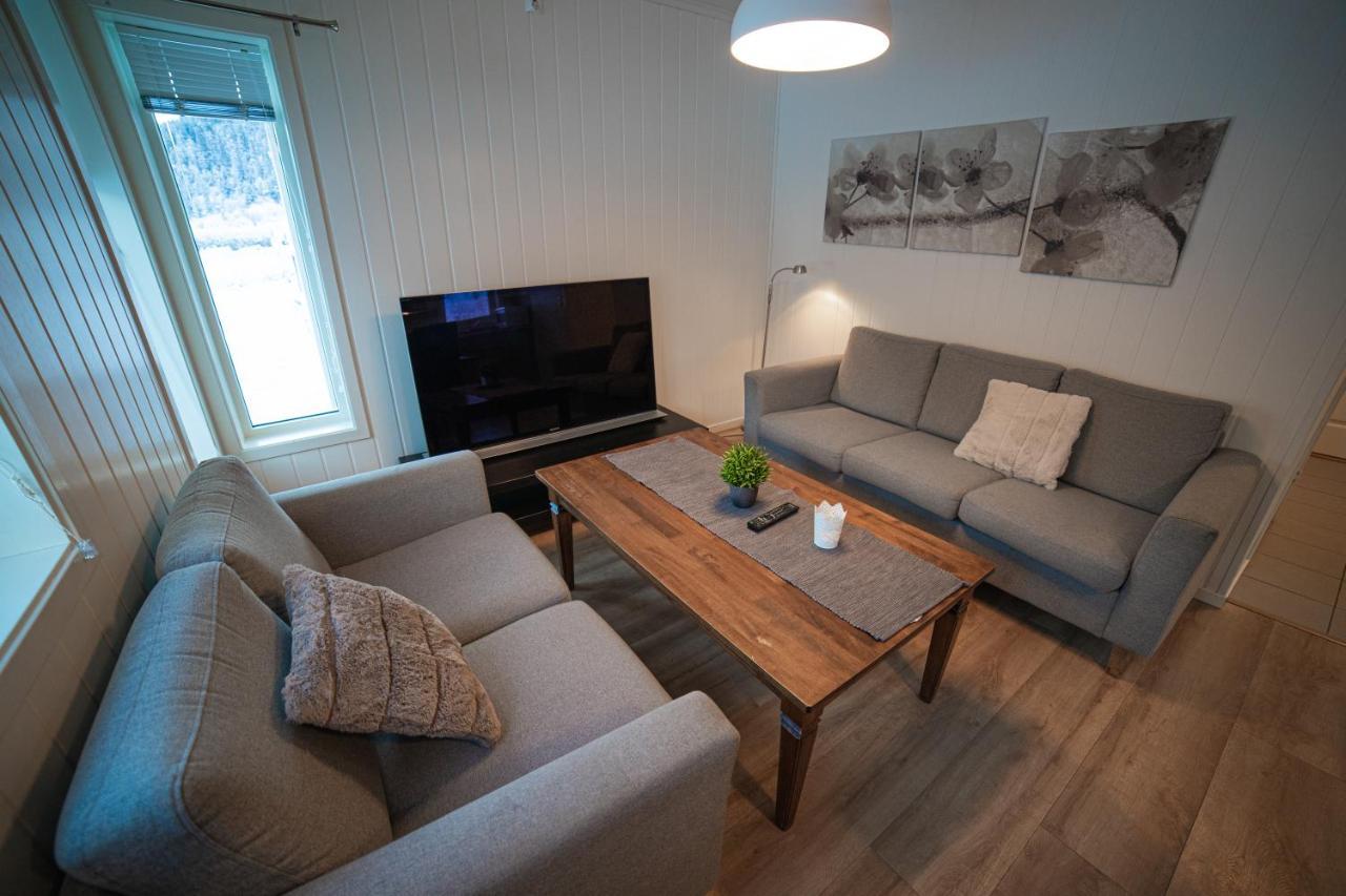 Forde Gjestehus Og Camping Førde Exterior foto