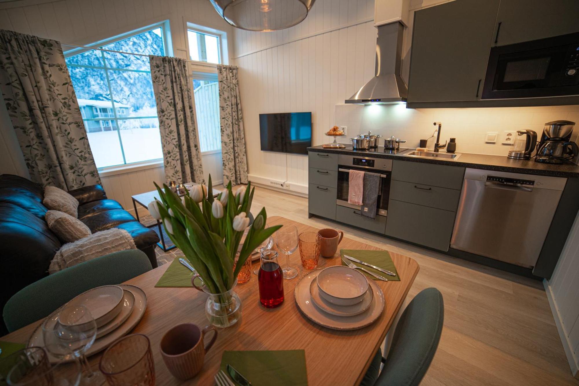 Forde Gjestehus Og Camping Førde Exterior foto