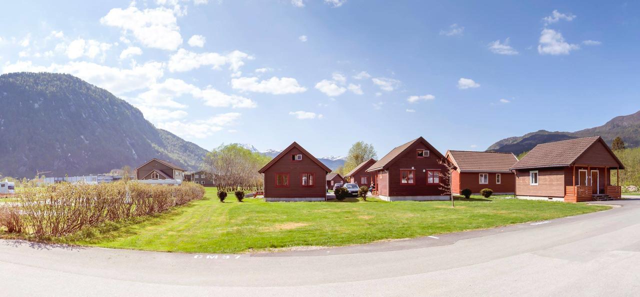 Forde Gjestehus Og Camping Førde Exterior foto