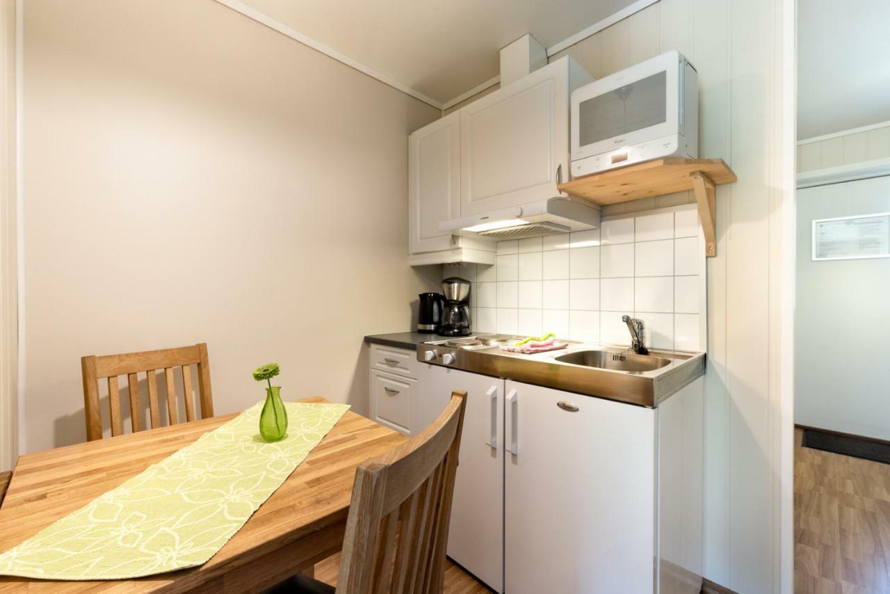 Forde Gjestehus Og Camping Førde Exterior foto