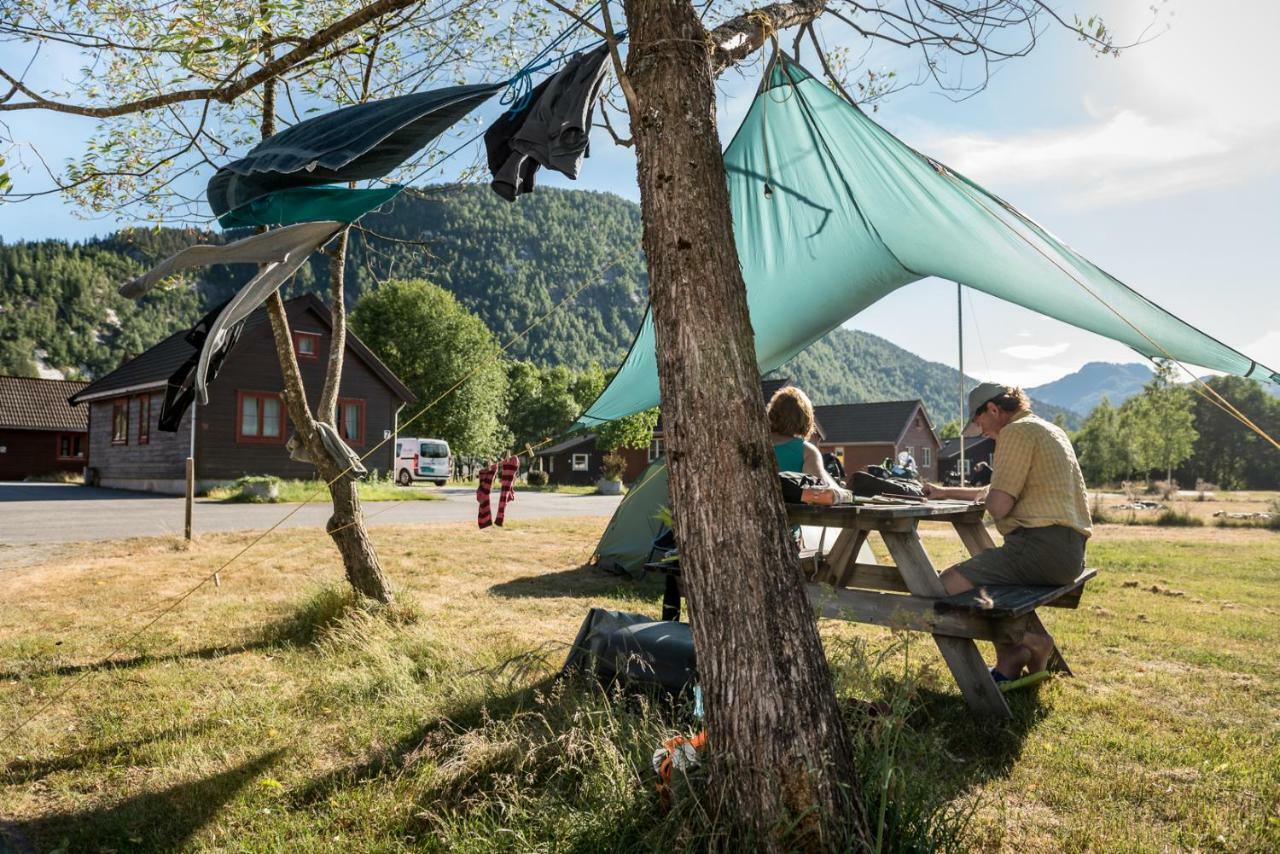 Forde Gjestehus Og Camping Førde Exterior foto