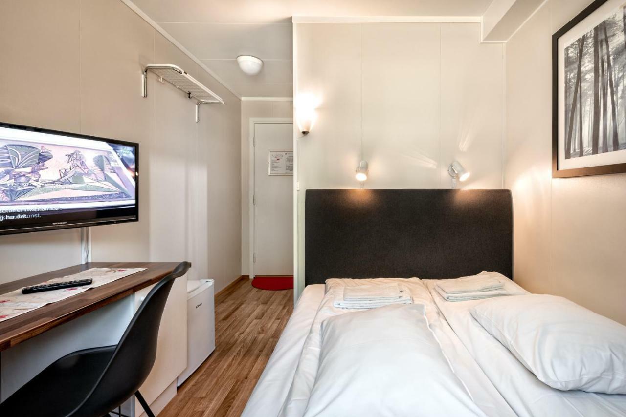 Forde Gjestehus Og Camping Førde Exterior foto